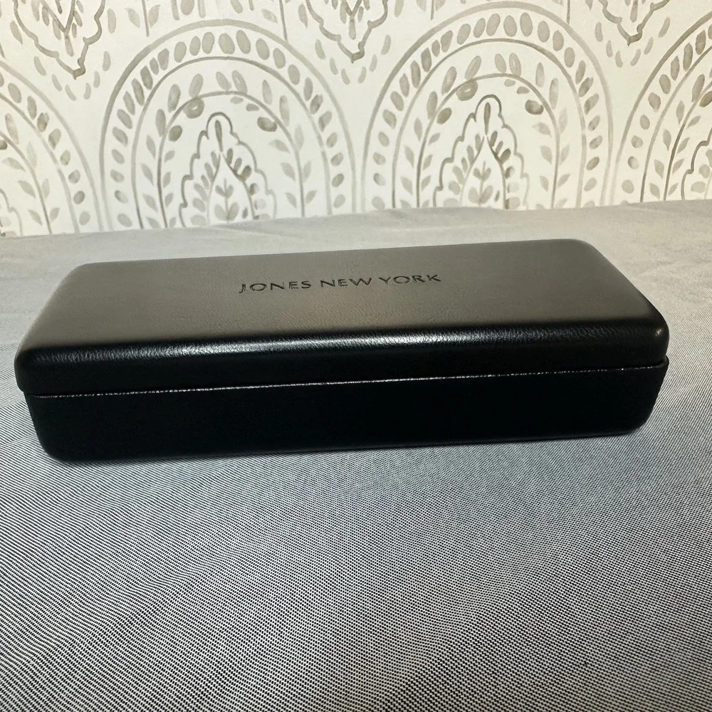 NEW Jones New York Black‎ Hard Faux Leather Clamshell Eyeglasses Case
